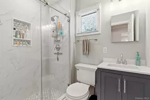 60 Tulipwood Dr, Commack, NY 11725 - Photo 26