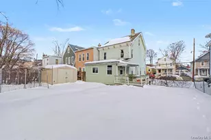 457 1st St, Newburgh, NY 12550 - Photo 22