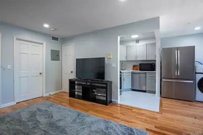 103-02 42nd Avenue #4D, Corona, NY 11368 - Photo 4