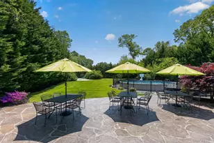322 Rose Ln, Smithtown, NY 11787 - Photo 40