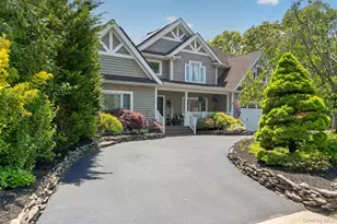 322 Rose Ln, Smithtown, NY 11787 - Photo 2