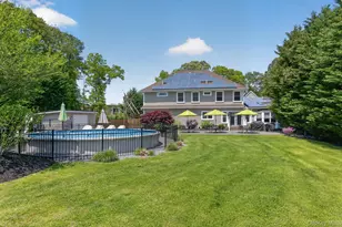 322 Rose Ln, Smithtown, NY 11787 - Photo 34