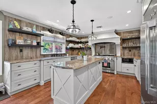 322 Rose Ln, Smithtown, NY 11787 - Photo 12