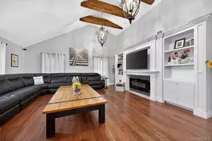 322 Rose Ln, Smithtown, NY 11787 - Photo 6