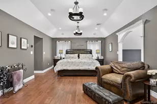 322 Rose Ln, Smithtown, NY 11787 - Photo 18