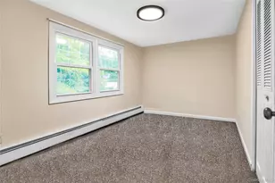 40 Seabrook Ln, Stony Brook, NY 11790 - Photo 10