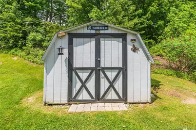 209 Wood Hollow Road, Hopewell Junction, NY 12533 - Photo 36