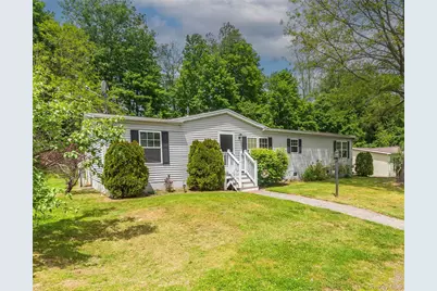 209 Wood Hollow Road, Hopewell Junction, NY 12533 - Photo 2