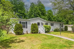 209 Wood Hollow Rd, Hopewell Junction, NY 12533 - Photo 2