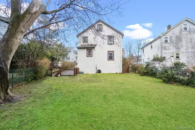 43 Van Nostrand Avenue, Great Neck, NY 11024 - Photo 24