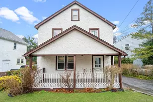 43 Van Nostrand Ave, Great Neck, NY 11024 - Photo 2