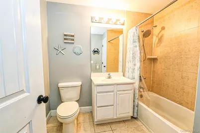 402 Okeefe Court, Oakdale, NY 11769 - Photo 14