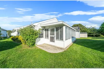 40 Willow Court, Manorville, NY 11949 - Photo 28