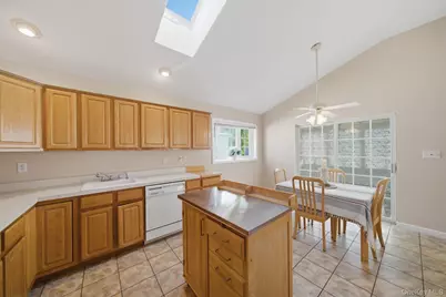 40 Willow Court, Manorville, NY 11949 - Photo 12