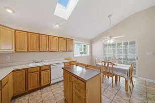 40 Willow Ct, Manorville, NY 11949 - Photo 12