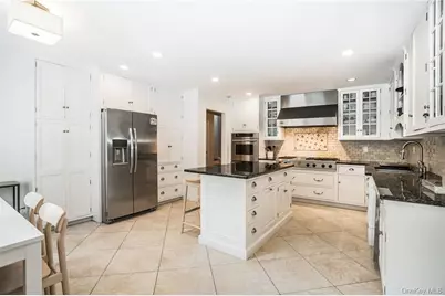 4 Parkfield Road, Scarsdale, NY 10583 - Photo 6