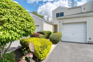 194 Gothic Cir, Manorville, NY 11949 - Photo 2
