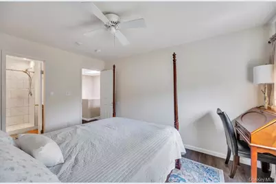 194 Gothic Circle, Manorville, NY 11949 - Photo 18
