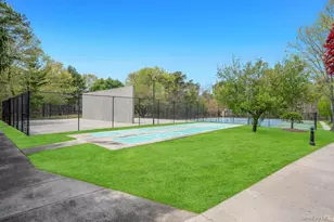 194 Gothic Cir, Manorville, NY 11949 - Photo 34