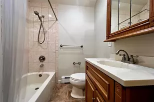 131 Goldenrod Ave, Franklin Square, NY 11010 - Photo 4