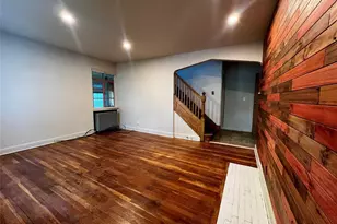 131 Goldenrod Ave, Franklin Square, NY 11010 - Photo 2