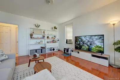 167-10 Crocheron Avenue #3L, Flushing, NY 11358 - Photo 8