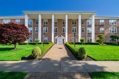 55 Lenox Road #1 F, Rockville Centre, NY 11570 - Photo 1