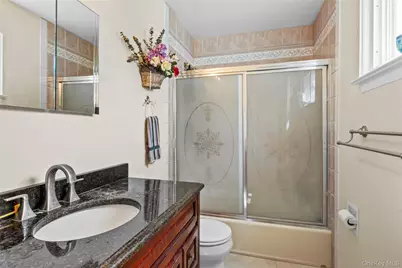 8 Lisa Court, Medford, NY 11763 - Photo 24
