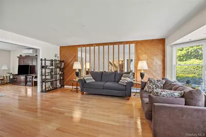 8 Lisa Court, Medford, NY 11763 - Photo 10