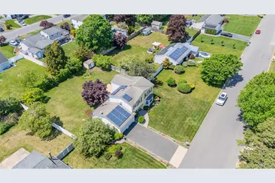 8 Lisa Court, Medford, NY 11763 - Photo 4