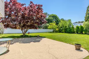 8 Lisa Ct, Medford, NY 11763 - Photo 34