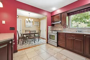 41 Semon Rd, Huntington, NY 11743 - Photo 6