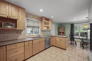 28 River Rd, Suffern, NY 10901 - Photo 8