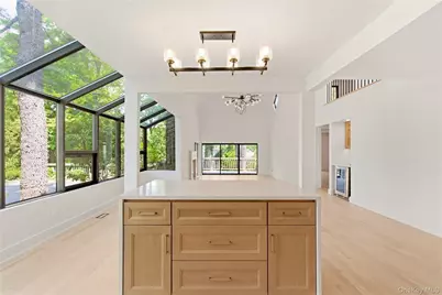 67 Short Way, Roslyn Heights, NY 11577 - Photo 8