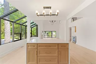 67 Short Way, Roslyn Heights, NY 11577 - Photo 8