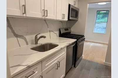 632 Warburton Avenue #3B, Yonkers, NY 10701 - Photo 4