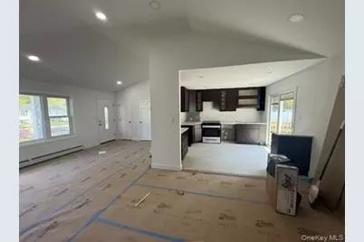 354 Easton Street, Ronkonkoma, NY 11779 - Photo 10