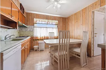 442 Beach 68th Street, Arverne, NY 11692 - Photo 18