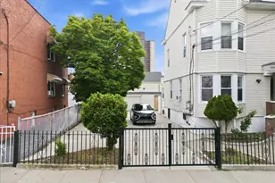 844-48 E 215th St, Bronx, NY 10467 - Photo 2