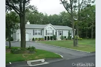 177 Brookfield, Center Moriches, NY 11934 - Photo 2
