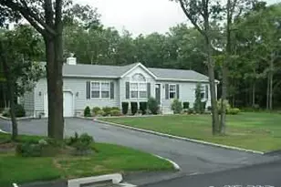177 Brookfield, Center Moriches, NY 11934 - Photo 2