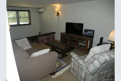 43 Washington Heights Street, Selden, NY 11784 - Photo 18