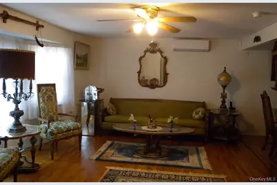 43 Washington Heights Street, Selden, NY 11784 - Photo 10