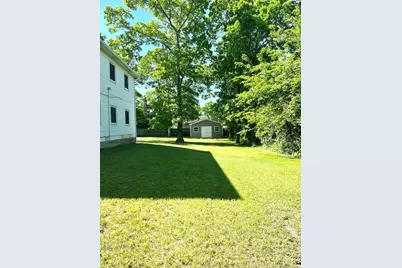 66-68 Hawthorne, East Islip, NY 11730 - Photo 16