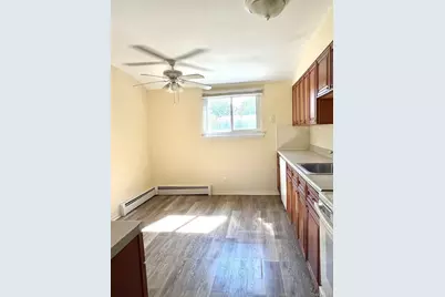 66-68 Hawthorne, East Islip, NY 11730 - Photo 6