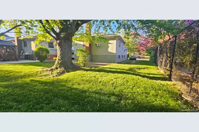 23220 147th Avenue, Springfield Gardens, NY 11413 - Photo 12