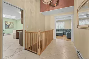 75 Summit Dr, Smithtown, NY 11787 - Photo 10