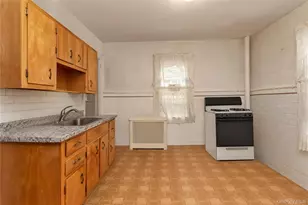 3250 Country Club Rd, Bronx, NY 10465 - Photo 4