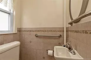 3250 Country Club Rd, Bronx, NY 10465 - Photo 6