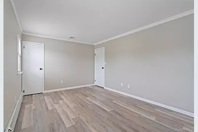 7 Merrimac Court, Coram, NY 11727 - Photo 22